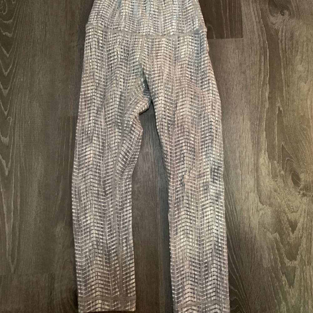 Lululemon Wunder Under HR crop